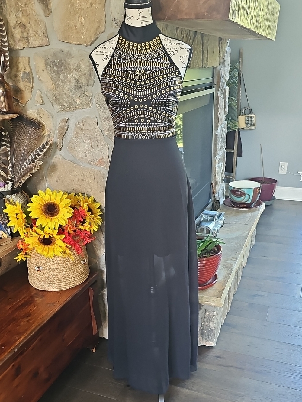 B. Darlin Black Gold Embellished Sheer Halter Maxi Dress Keyhole Back size 3/4